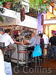 the-shed-bar-rachel-chloe-do-their-best-plotting-here